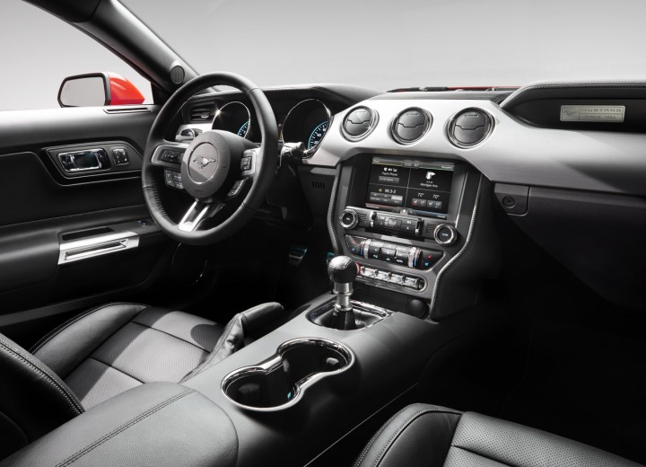 Technical specifications and characteristics for【Ford Mustang VI Cabriolet】 - picture 10