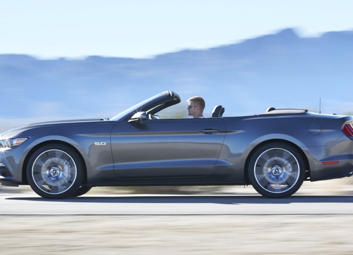 Technical specifications and characteristics for【Ford Mustang VI Cabriolet】 - picture 2