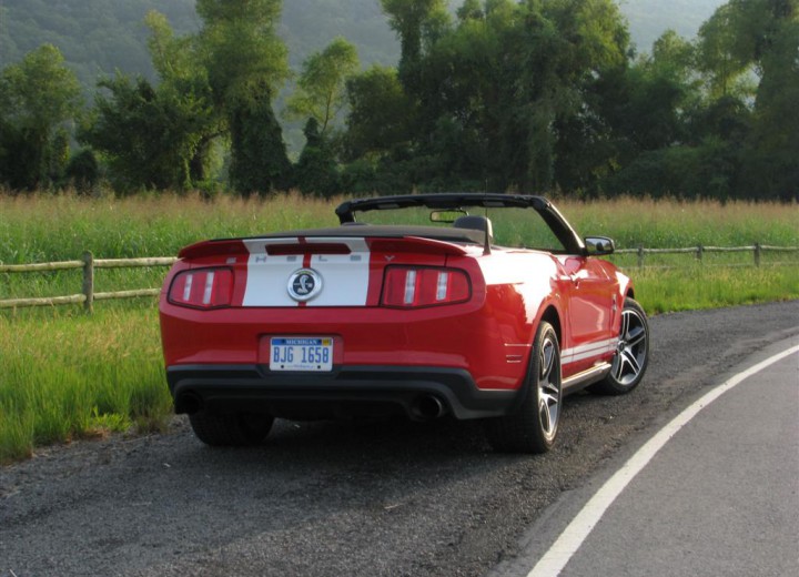 Technische Daten und Spezifikationen für Ford Shelby GT 500 Cabrio - picture 2