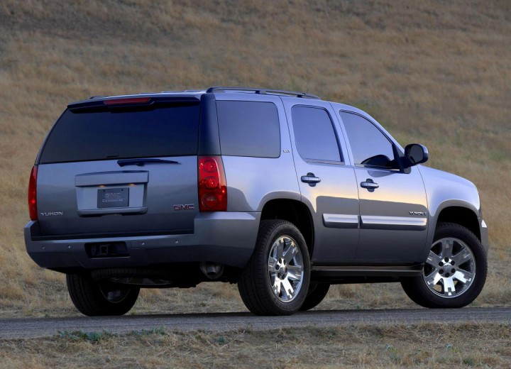 Technical specifications and characteristics for【GMC Yukon (GMT900)】 - picture 4
