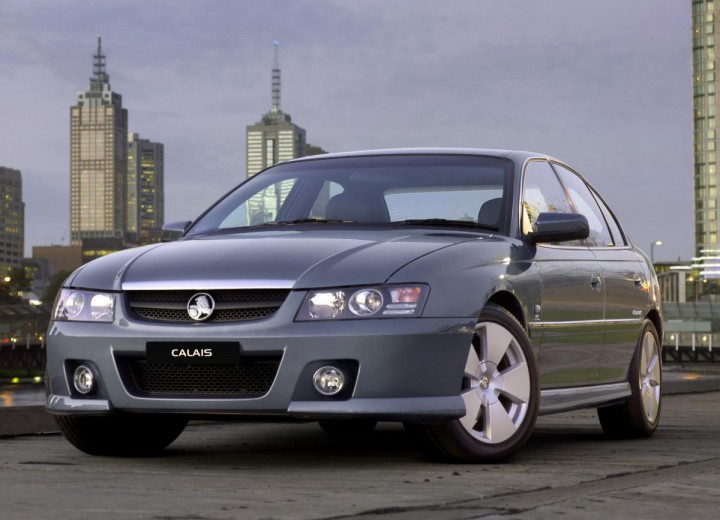 Technical specifications and characteristics for【Holden Calais (VT)】 - picture 2