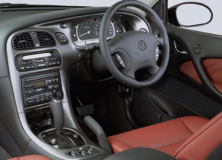 Technical specifications and characteristics for【Holden Calais (VT)】 - picture 7