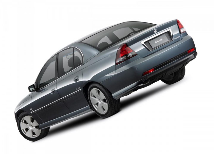 Technical specifications and characteristics for【Holden Calais (VT)】 - picture 4