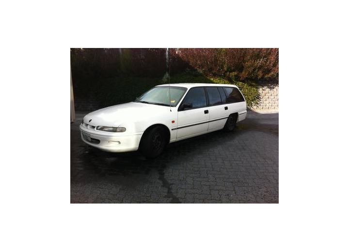 Technical specifications and characteristics for【Holden Commodore Wagon】 - picture 1