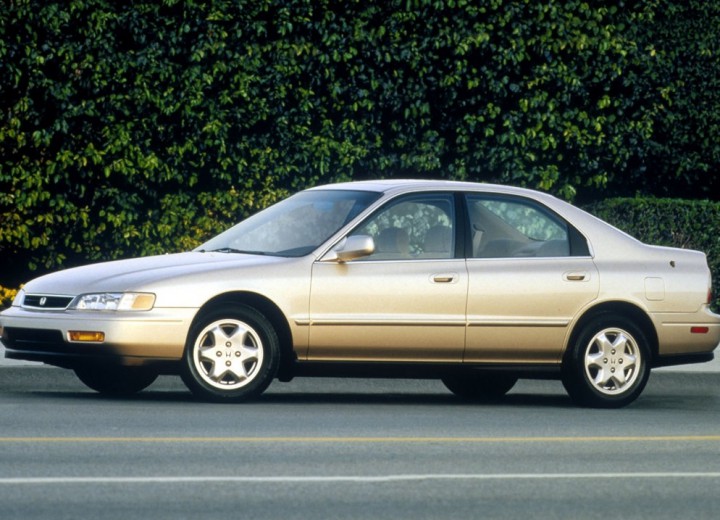 Technical specifications and characteristics for【Honda Accord V (CC7)】 - picture 3