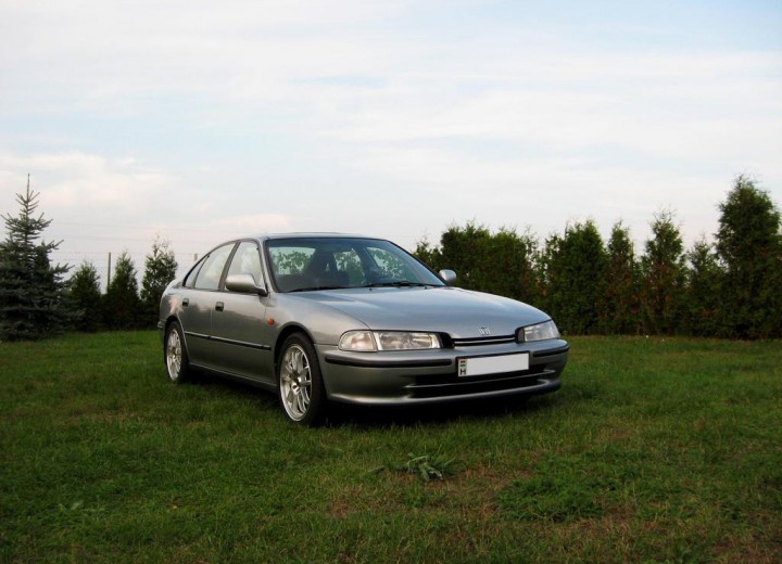 Technical specifications and characteristics for【Honda Accord V (CC7)】 - picture 1