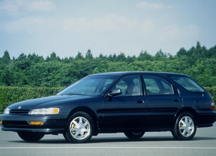 Technical specifications and characteristics for【Honda Accord V Wagon (CE)】 - picture 3