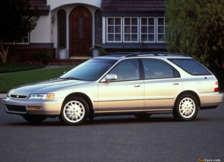 Technical specifications and characteristics for【Honda Accord V Wagon (CE)】 - picture 1