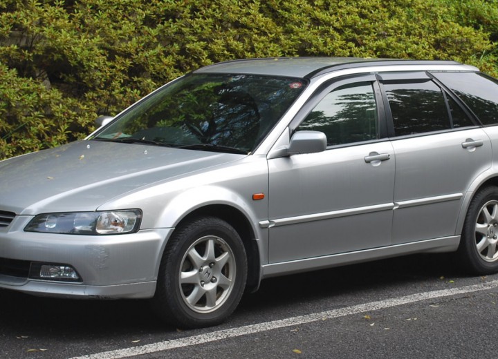 Caractéristiques techniques de Honda Accord VI Wagon - picture 1