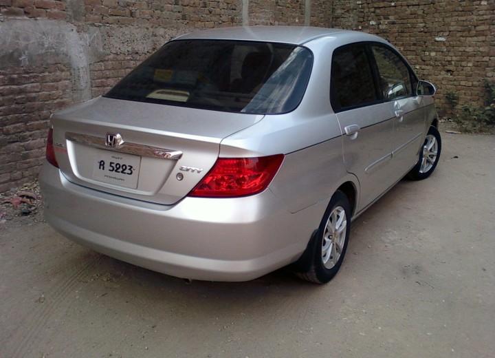 Technische Daten und Spezifikationen für Honda City Sedan - picture 2
