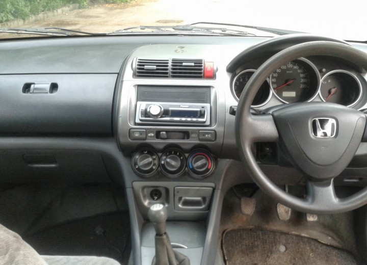Technische Daten und Spezifikationen für Honda City Sedan - picture 4