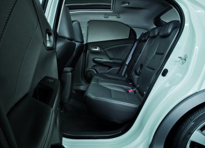 Caractéristiques techniques de Honda Civic IX - picture 8