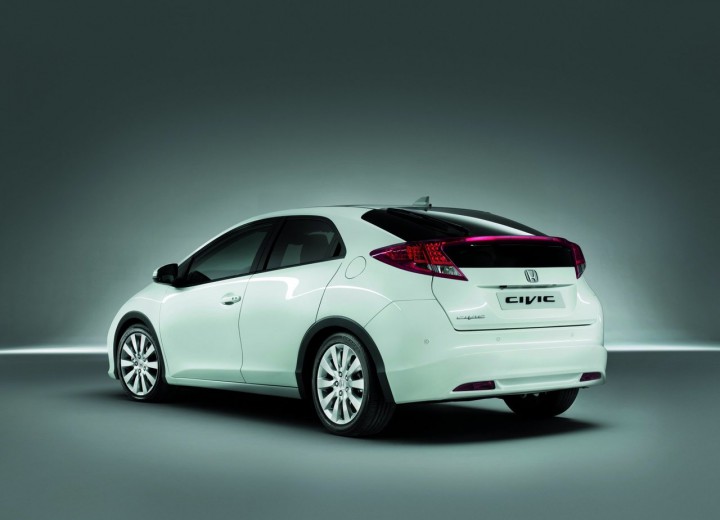 Caractéristiques techniques de Honda Civic IX - picture 18