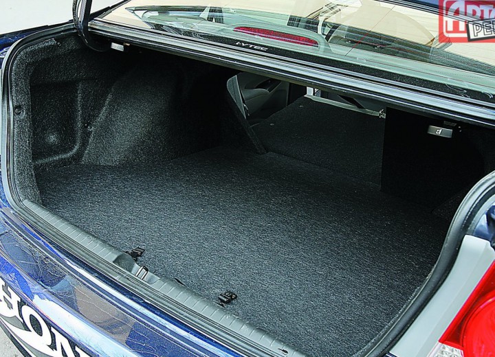 Caractéristiques techniques de Honda Civic VIII sedan - picture 9
