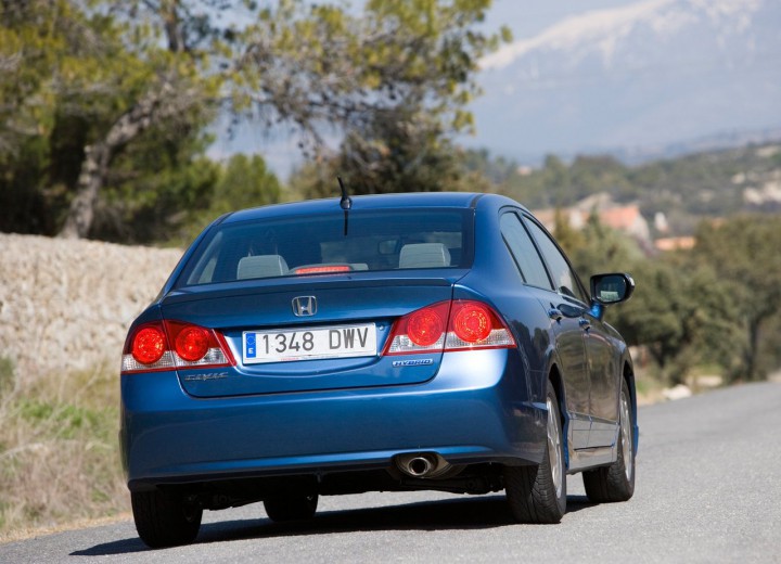 Caractéristiques techniques de Honda Civic VIII sedan - picture 4