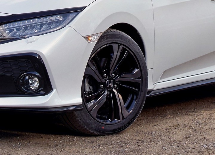 Especificaciones técnicas de Honda Civic X - picture 12