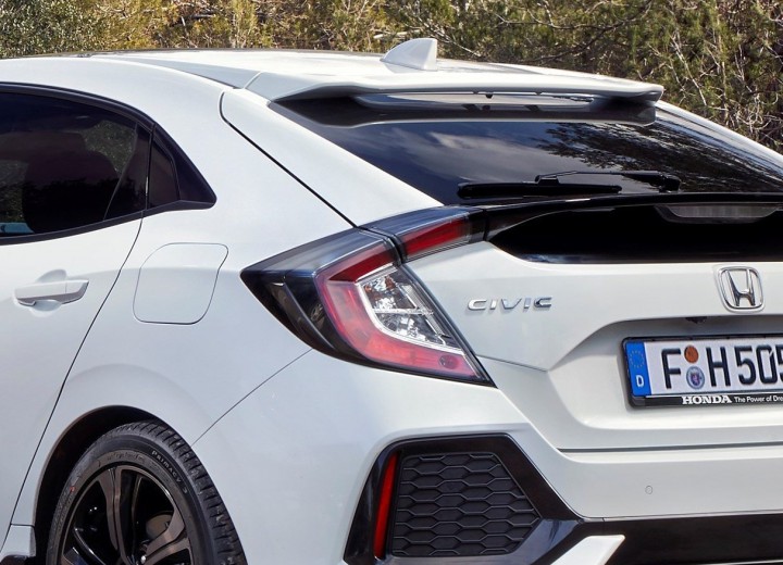 Especificaciones técnicas de Honda Civic X - picture 11