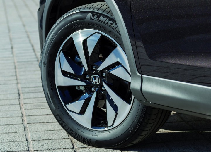 Технически характеристики за Honda CR-V IV Restyling - picture 20