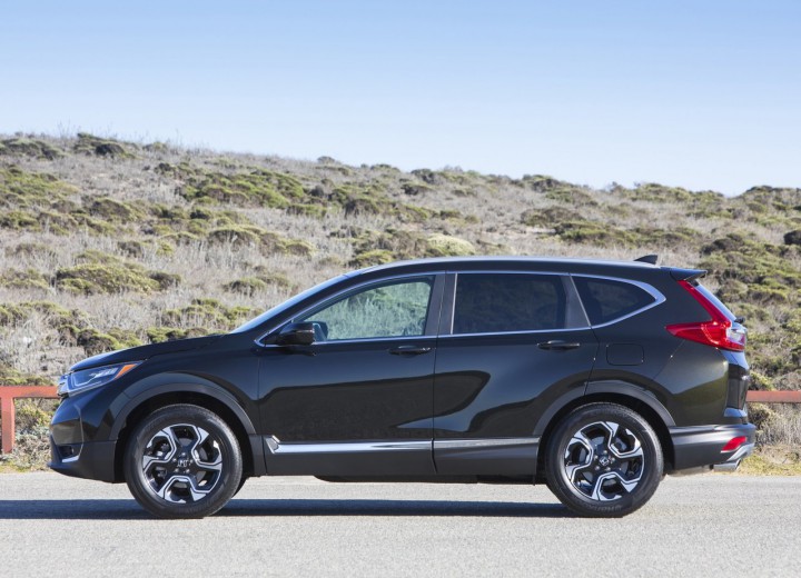Technical specifications and characteristics for【Honda CR-V V】 - picture 4