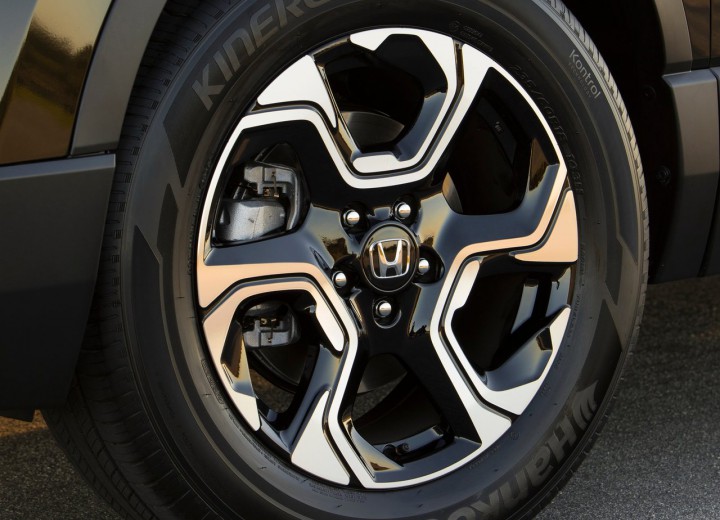 Technical specifications and characteristics for【Honda CR-V V】 - picture 17