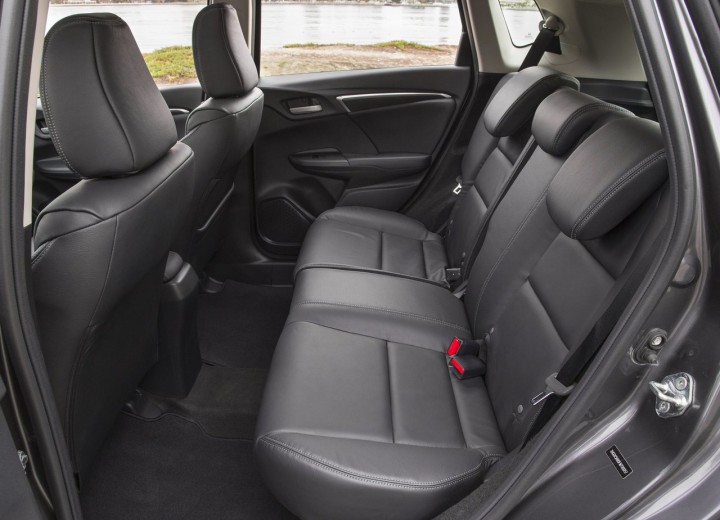 Technical specifications and characteristics for【Honda FIT III】 - picture 12