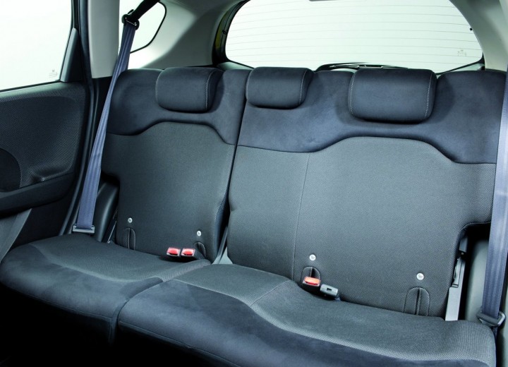 Technical specifications and characteristics for【Honda Jazz II Restyling】 - picture 15