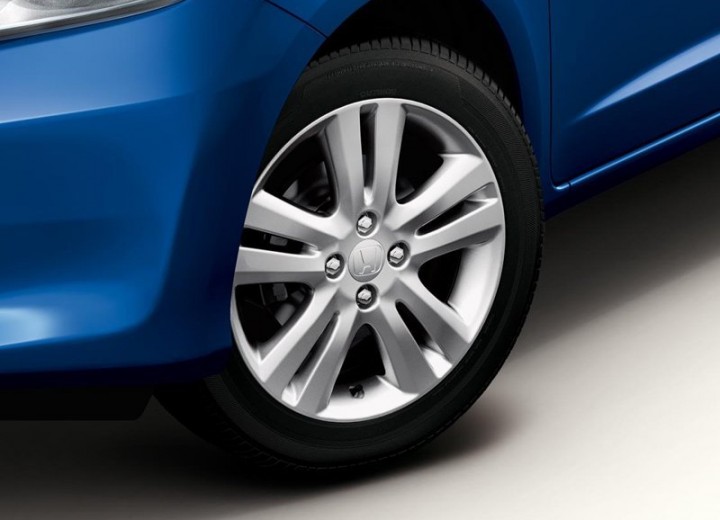 Technical specifications and characteristics for【Honda Jazz II Restyling】 - picture 11
