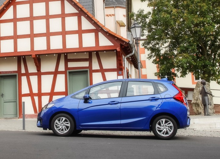 Technical specifications and characteristics for【Honda Jazz III】 - picture 4