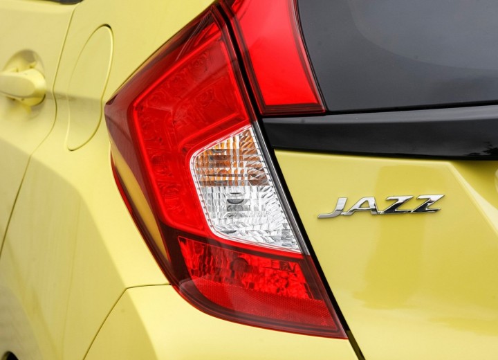 Technical specifications and characteristics for【Honda Jazz III】 - picture 12