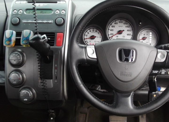 Technische Daten und Spezifikationen für Honda Mobilio Spike - picture 4