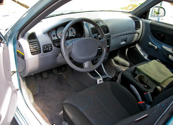 Технические характеристики о Hyundai Accent Hatchback II - picture 3
