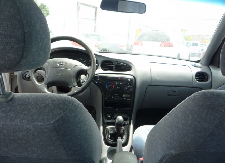 Especificaciones técnicas de Hyundai Elantra II Wagon - picture 4