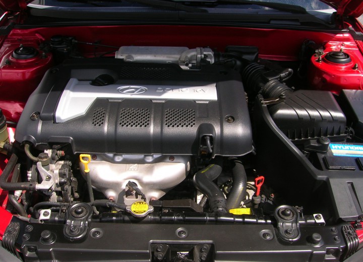Especificaciones técnicas de Hyundai Elantra III - picture 5