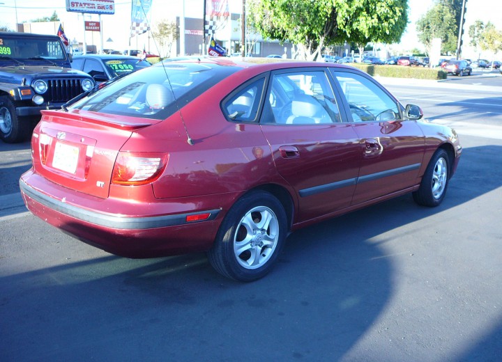 Especificaciones técnicas de Hyundai Elantra III - picture 4