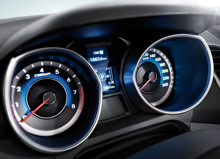 Especificaciones técnicas de Hyundai Elantra V Restyling - picture 5