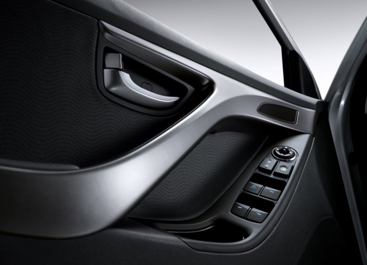 Especificaciones técnicas de Hyundai Elantra V - picture 9
