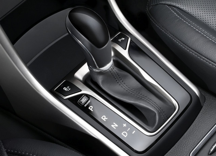 Technical specifications and characteristics for【Hyundai i30 II Restyling】 - picture 7