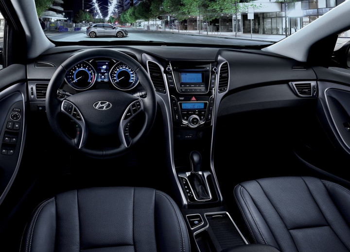 Technical specifications and characteristics for【Hyundai i30 II Restyling】 - picture 4