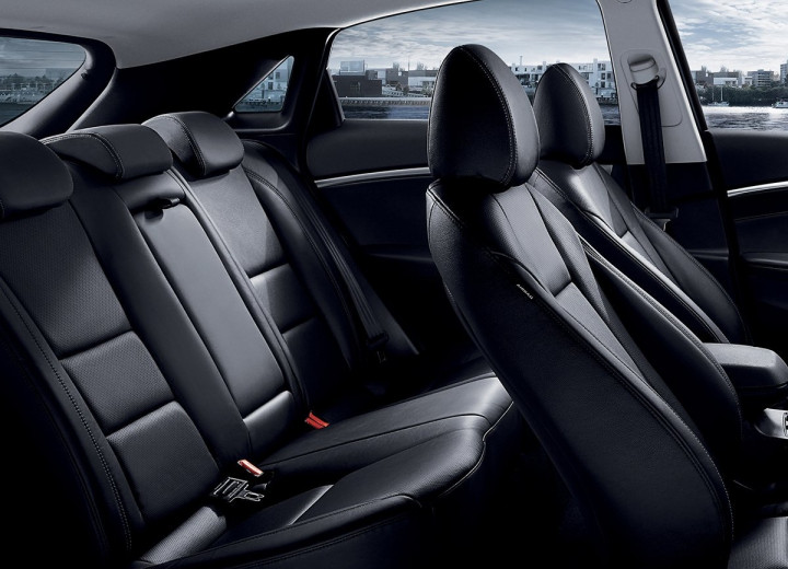 Technical specifications and characteristics for【Hyundai i30 II Restyling】 - picture 8