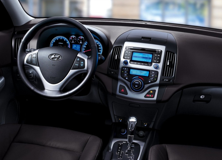 Technical specifications and characteristics for【Hyundai i30 Restyling】 - picture 2