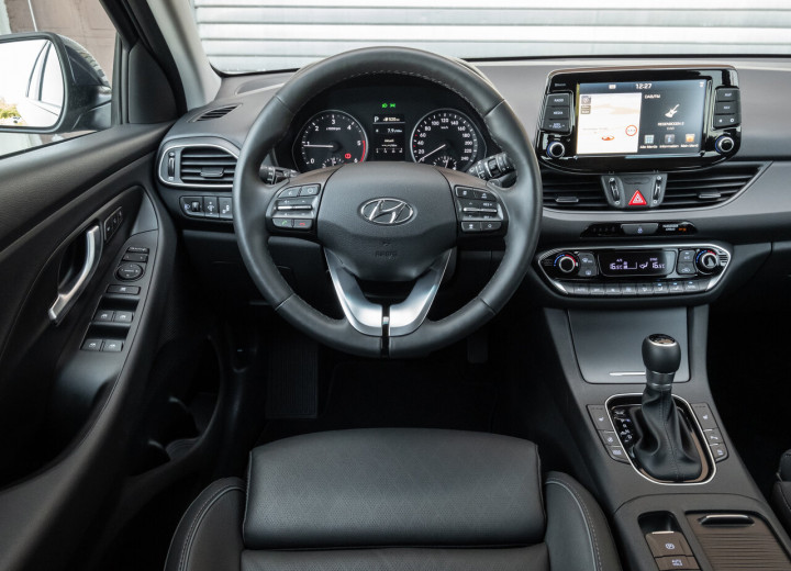 Technical specifications and characteristics for【Hyundai i30 III Restyling】 - picture 5