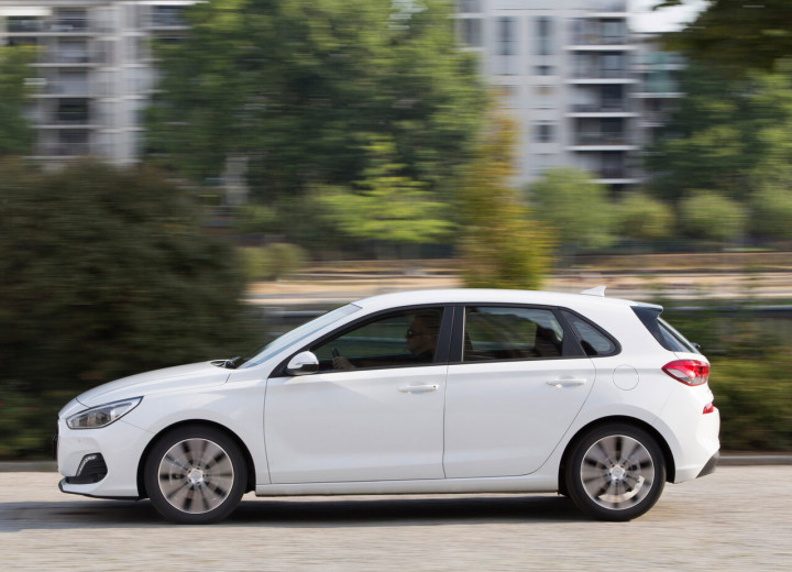 Technical specifications and characteristics for【Hyundai i30 III Restyling】 - picture 3