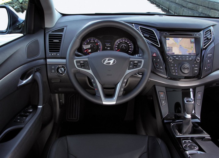 Технические характеристики о Hyundai i40 I CW - picture 6