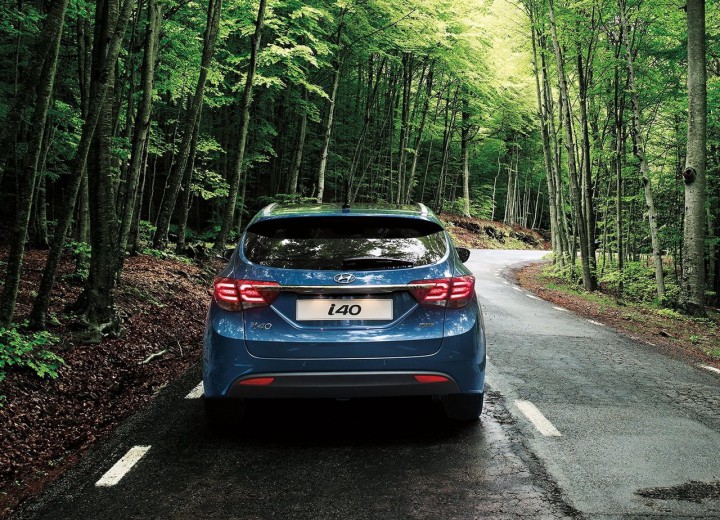Technical specifications and characteristics for【Hyundai i40 I Restyling CW】 - picture 4