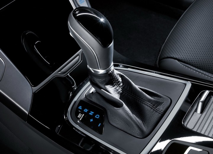 Technical specifications and characteristics for【Hyundai i40 I Restyling CW】 - picture 10