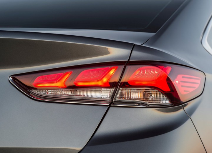 Technische Daten und Spezifikationen für Hyundai Sonata VI Restyling - picture 16