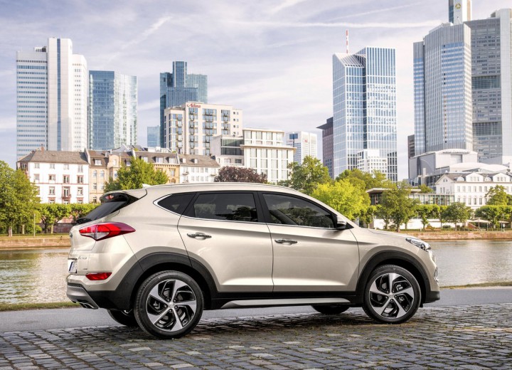 Technical specifications and characteristics for【Hyundai Tucson III】 - picture 3