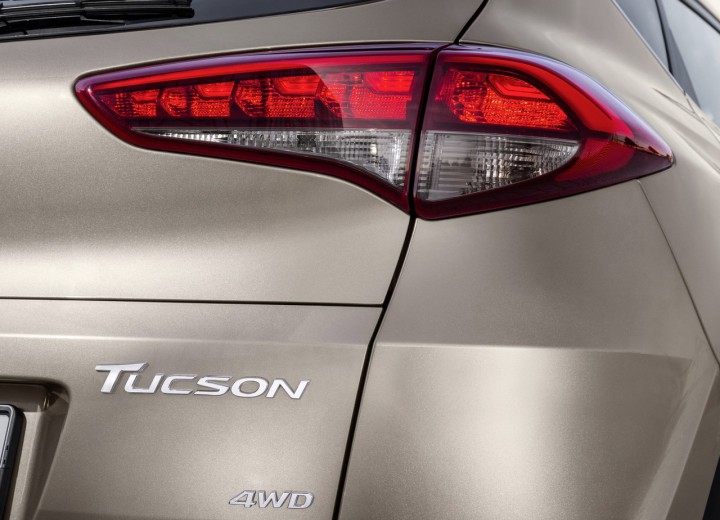 Technical specifications and characteristics for【Hyundai Tucson III】 - picture 6