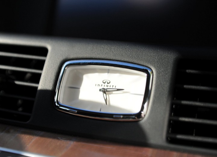 Especificaciones técnicas de Infiniti Q70 Restyling - picture 10