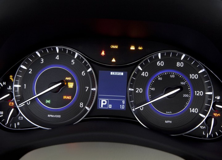 Especificaciones técnicas de Infiniti QX56 III - picture 10